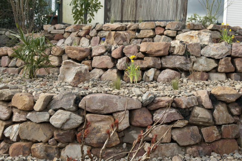 Natursteinmauer