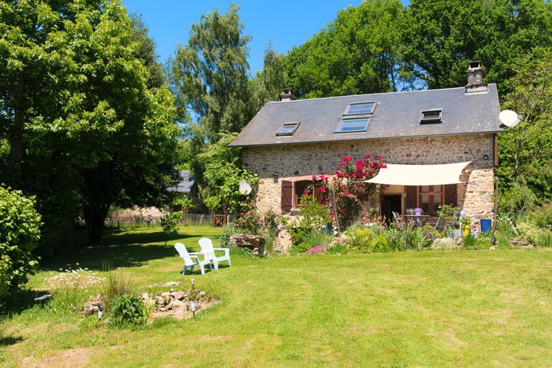 Leben wie auf dem Land. Das ist die Grundlage des Landhausstils. Allerdings lässt er sich auch in einer großstädtischen Neubauwohnung prblemlos umsetzen.