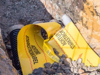 Stromkabel im Garten