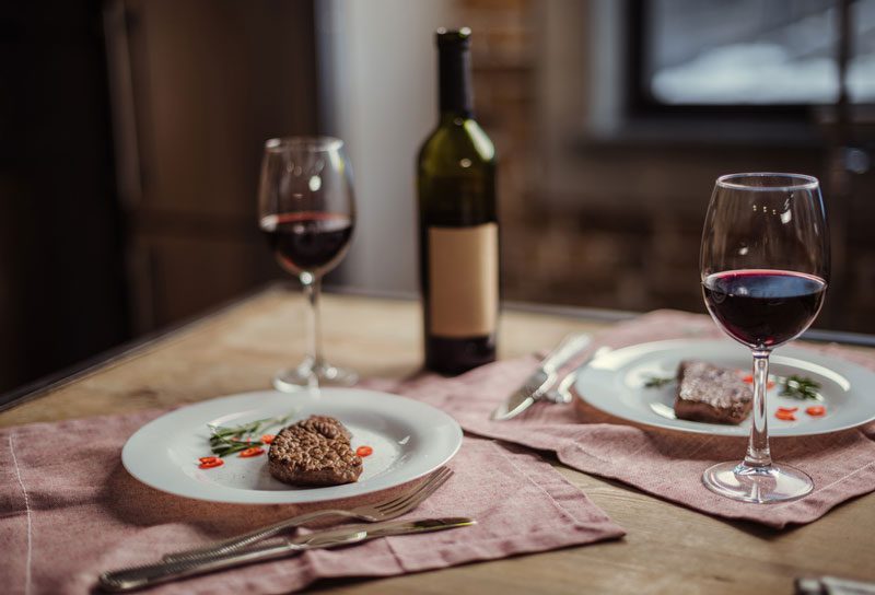 Esstisch Rotwein