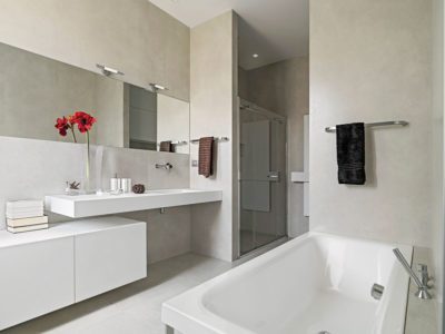 Neues Badezimmer – 12 Tipps, wie Sie Kosten sparen