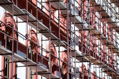 Baualtersstufen bei der Sanierung verschiedener Immobilientypen
