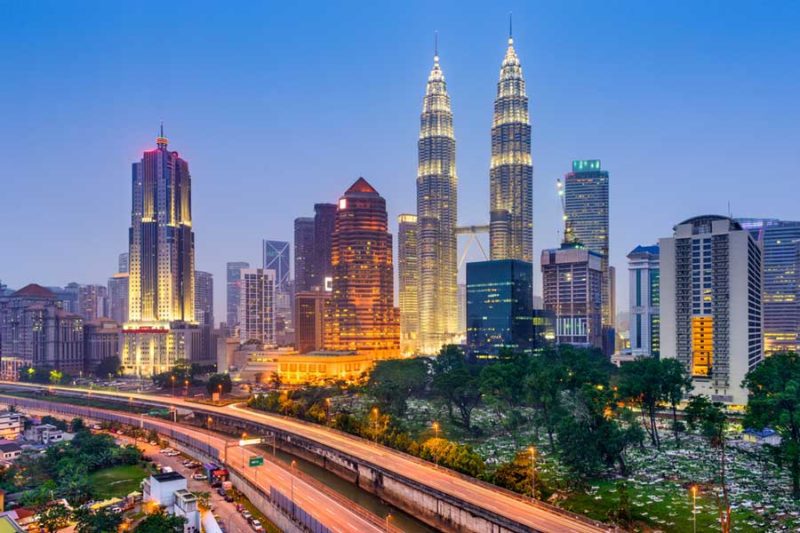 Skyline von Kuala Lumpur mit ihren 105 Wolkenkratzern