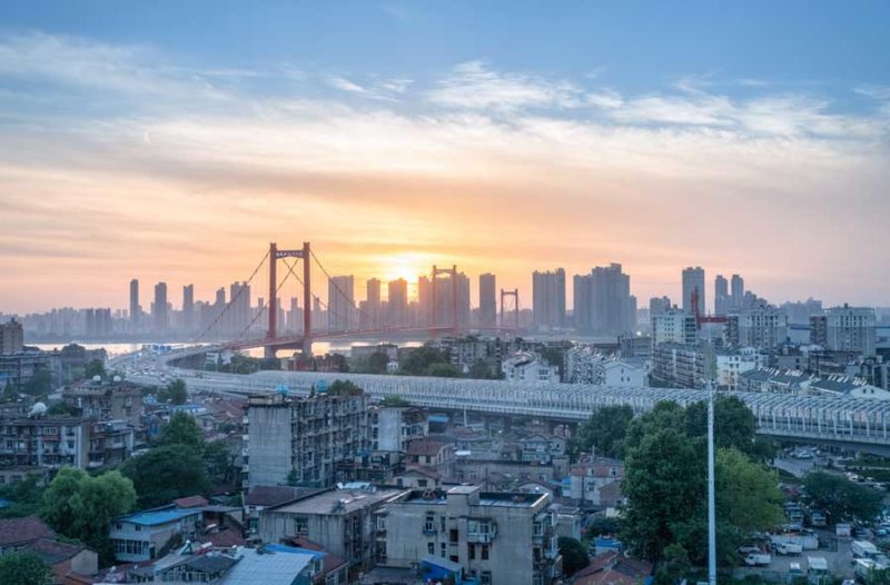 Skyline von Wuhan mit ihren 112 Wolkenkratzern