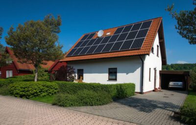 Photovoltaik-Glossar: 50 Begriffe einfach erklärt photovoltaik-dach