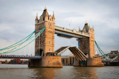 Depositphotos_4847378_L