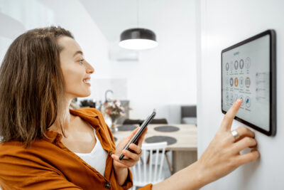 Wie viel weiß Ihr Smart Home über Sie? Diese Daten verlassen Ihr Zuhause Depositphotos_351684802_L